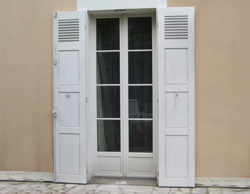 Volets battants en bois